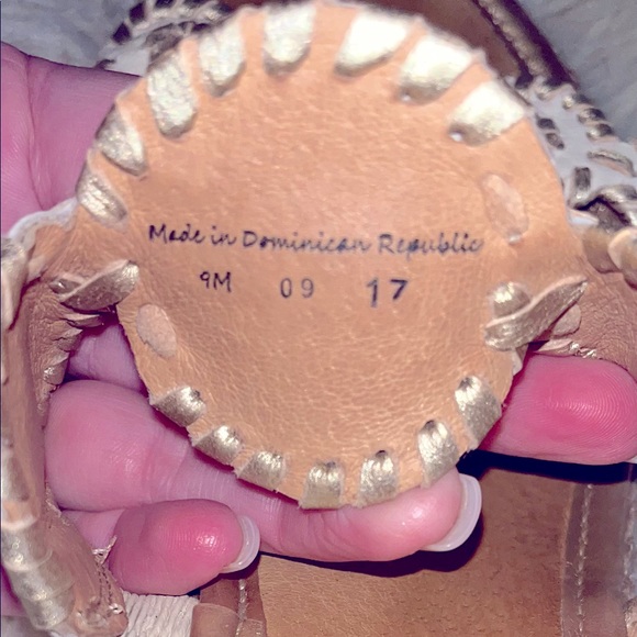 Jack Rogers -Ivory and Gold Wedge - Size 9 - Picture 4 of 4